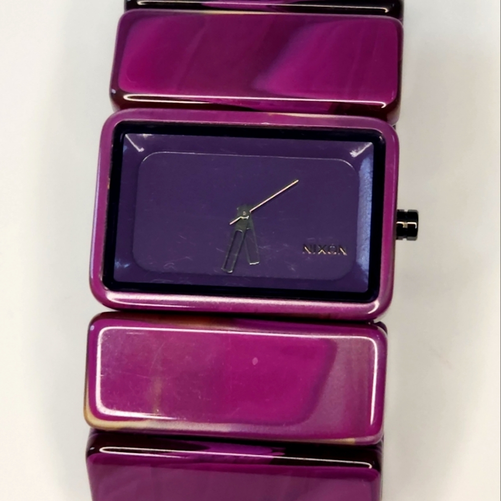Nixon "The Vega" Watch in purple